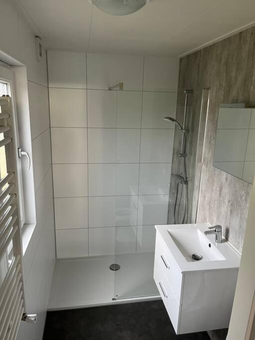 Luxus Chalet Waterfront Lathum Εξωτερικό φωτογραφία