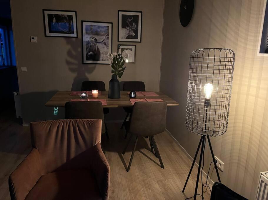 Luxus Chalet Waterfront Lathum Εξωτερικό φωτογραφία
