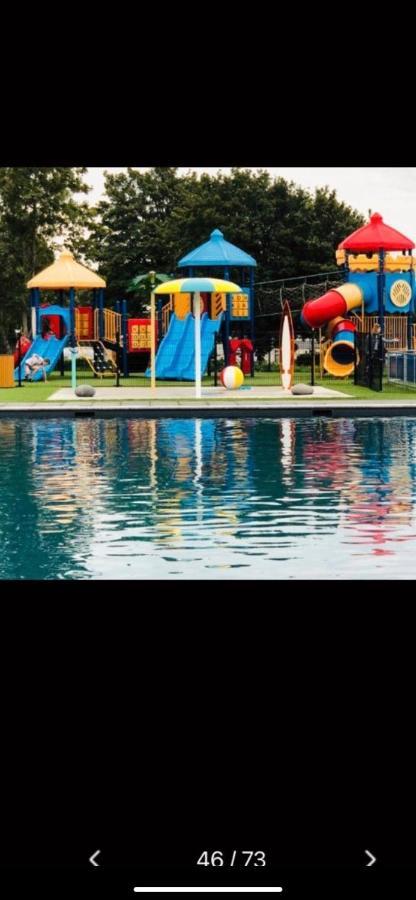 Luxus Chalet Waterfront Lathum Εξωτερικό φωτογραφία